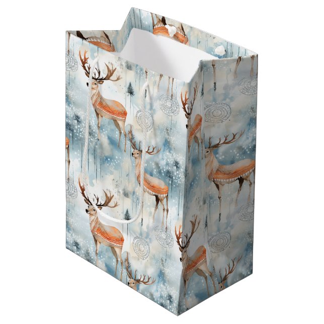 Winter-Wasserfarben-Waldhirsche (3) Mittlere Geschenktüte (Vorderseite Schrägansicht)