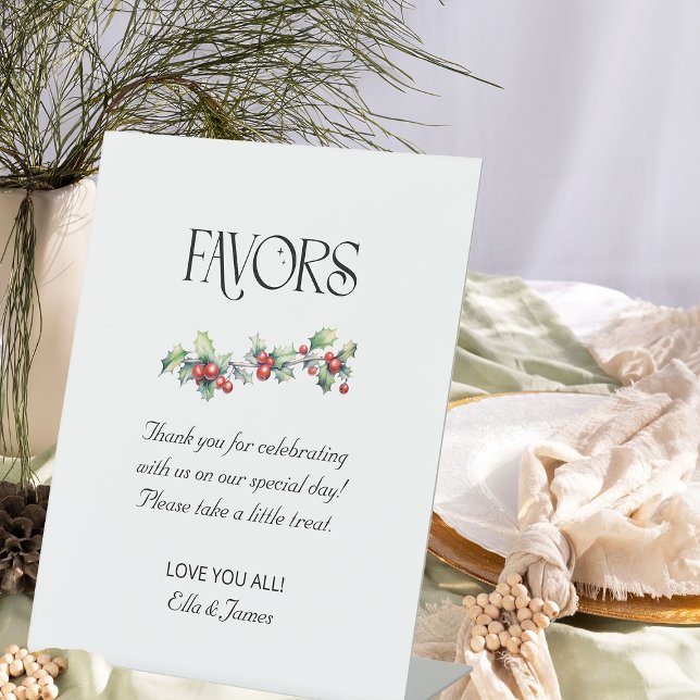 Winter Wedding Holly und Berries favorisieren Tisc Sockelschild (Favors Table Sign from the Holly Bells Wedding Collection by Darling & May)