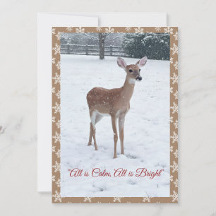 Winter-Wildlife-Szene mit jungem Reh in Schnee Feiertagskarte