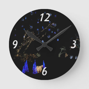 Winter Wonderland Lichter Blau und Weiß Urlaub Runde Wanduhr