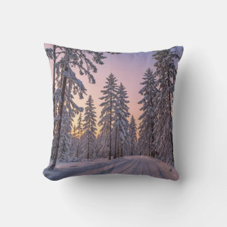 Winter Wonderland Sunset Throw Kissen