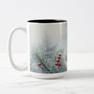 Winter Wonderland Tasse Kiefern und Rote Berries