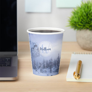 Winter Wunderland Nebel Fichtenwald Schneemonogram Pappbecher
