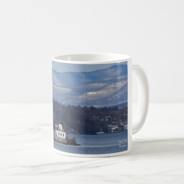 Winterblick auf das Leuchtturm von Esopus Meadows Kaffeetasse (VorderseiteRechts)