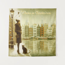 Winterfeiern im Schnee, mit Kätzchen