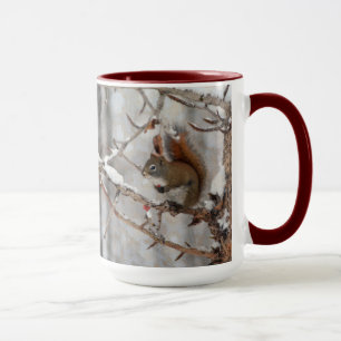 Winterhörnchen, Schnee & Rote Berries Xmas Design Tasse
