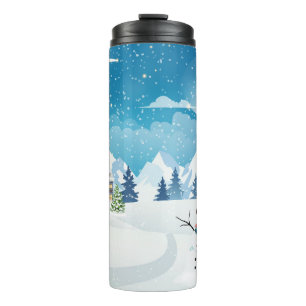 Winterlandschaft im Abend mit Schnee bedeckt Thermosbecher