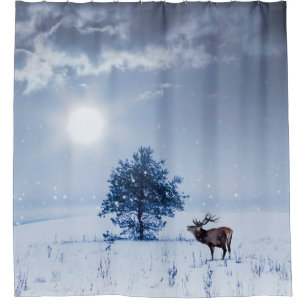 Winterlandschaft in blauer Farbe. Einmaliger Baum Duschvorhang