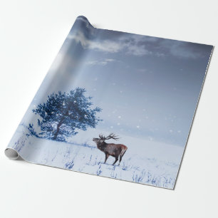 Winterlandschaft in blauer Farbe. Einmaliger Baum Geschenkpapier