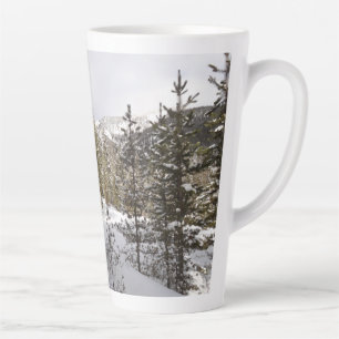 Winterliche Bergszene in Montana Milchtasse