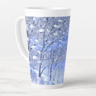 Winterliche blaue Wald-Winterlandschaft Latte-Mug Milchtasse