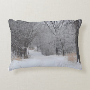 Winterliche Einsamkeit Dekokissen