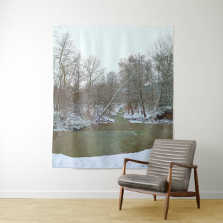 Winterliche Waldszene mit Schnee - Naturhintergrun Wandteppich
