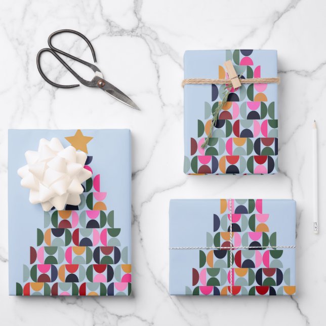 Wintermarkt 10 farbenfroher Weihnachtsbaum Geschenkpapier Set (Vorderseite)