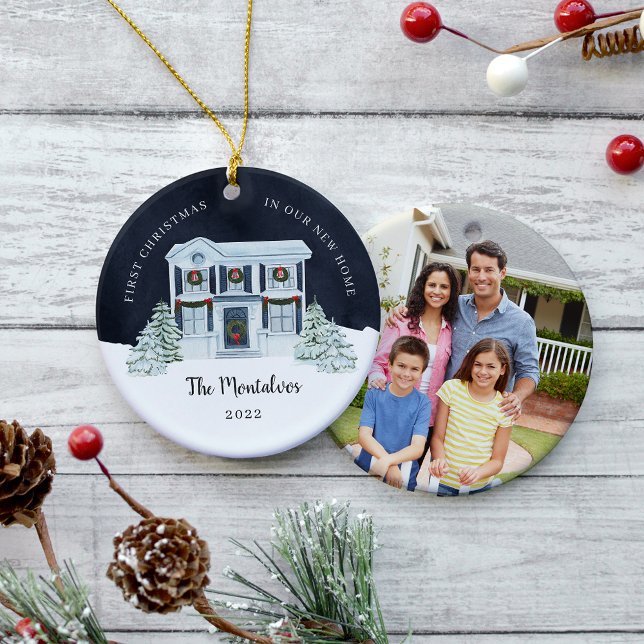 Winternacht Erste Weihnachten in unserer neuen Zuh Keramik Ornament (Von Creator hochgeladen)