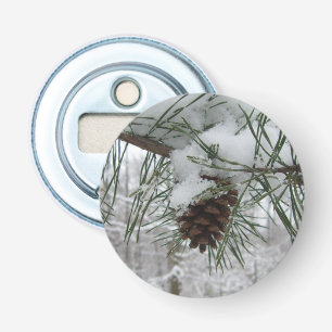 Winternaturfotografie von Snowy Pine Branch Flaschenöffner