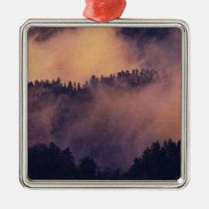 Winternebel im Tal bei Sonnenuntergang von Morton Ornament Aus Metall