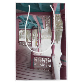 Winterschneefall auf rosa Porch - Martha's Vineyar Mittlere Geschenktüte