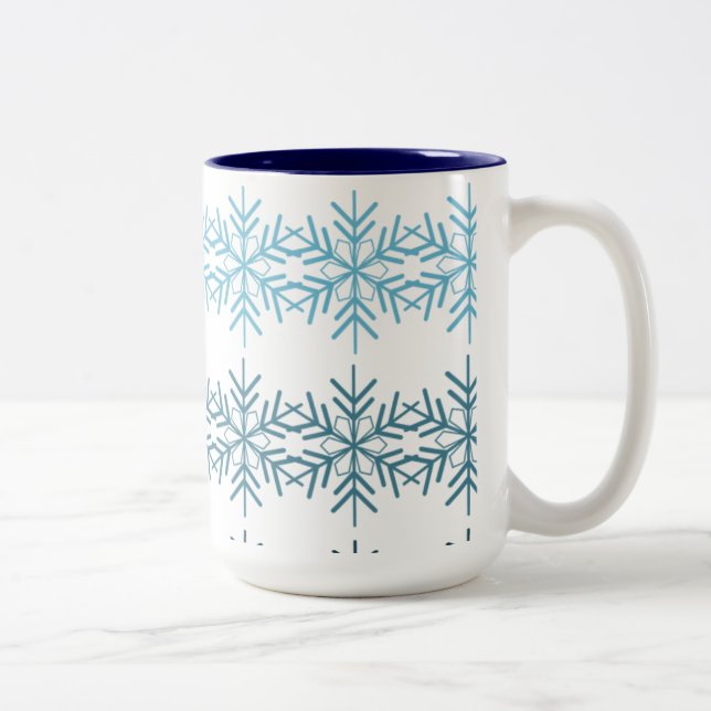 Winterschneeflocken Zweifarbige Tasse (Rechts)