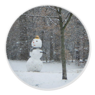 Winterschneeszene der Nachbarin Keramikknauf