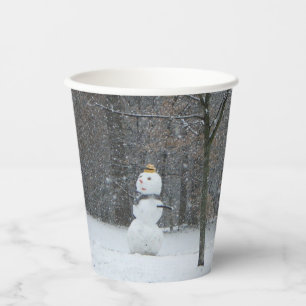 Winterschneeszene der Nachbarin Pappbecher