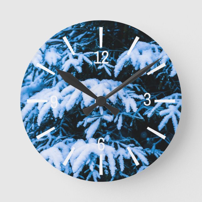Winterschneeweihnachtsbaum Runde Wanduhr (Vorderseite)
