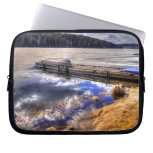 Wintersee und Kayak Wildnislandschaft Laptopschutzhülle