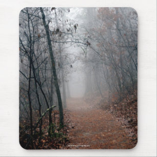 Wintersnebel - kein Ende in Sicht auf den Trail-Ge Mousepad