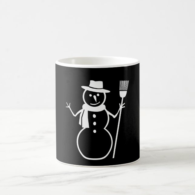 Wintersnowman-Schal-Hut-Besen-Schwarzweiss-Tasse Tasse (Mittel)