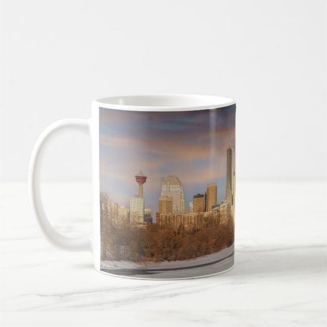 Wintersonnenszene an der Calgary Skyline Kaffeetasse (Links)