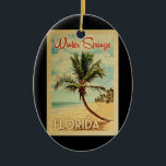 Wintersprings Palm Tree Vintage Reise Keramik Ornament<br><div class="desc">Ein einzigartig Retro Mitte des Jahrhunderts moderne Winter Springs Florida Kunstdruck im Vintage Reiseplakatstil. Es verfügt über eine geschwungene Palme am Sandstrand mit Ozean unter einem blauen bewölkten Himmel.</div>