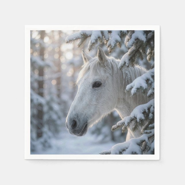 Winterweißes Pferd im schneebedeckten Kiefernbaum Serviette (Vorderseite)