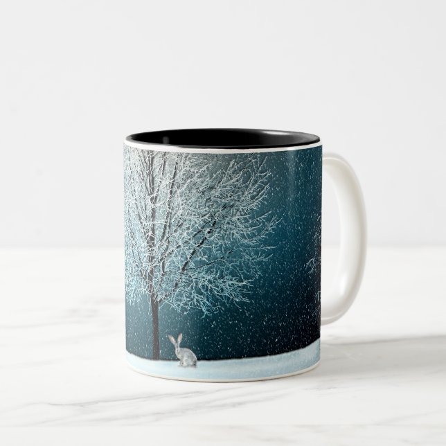Winterwunderland mit Kaninchen Zweifarbige Tasse (VorderseiteRechts)