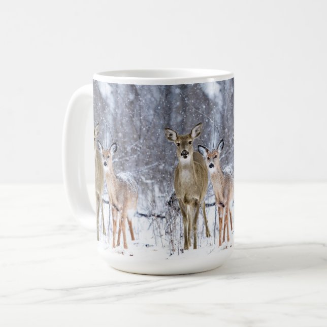 Winterwunderland mit weißem Hirschurlaub Kaffeetasse (Vorderseite Links)