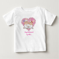 Winzig aber von Mama geliebtes Baby-T-Shirt