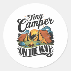 Winziger Camper auf dem Weg Campingliebhaber Schwa Runder Aufkleber