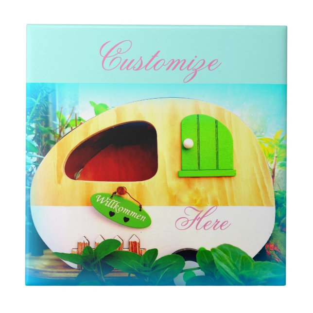 winziger Sinti und Roma-Wohnwagen Fliese (Vorderseite)