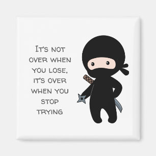 Winziges Ninja Holding-Star-Zitat Magnet