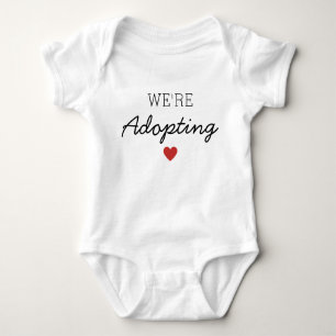 Wir Adoptierte Baby / Child Ankündigung Herz Baby Strampler