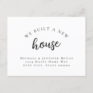 Wir bauten ein neues Haus mit einfacher Typografie Ankündigungspostkarte