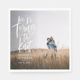 Wir binden die Knotenbindungsparty Serviette