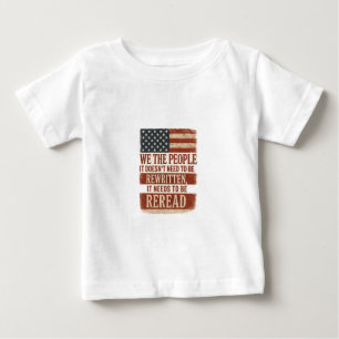 Wir, das Volk, lesen das Fahnenzitat noch einmal Baby T-shirt