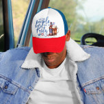 Wir, die Leute, mögen Party | AMERIKANISCHE UNABHÄ Truckerkappe<br><div class="desc">Design zeigt "We The People Like To Party" in trendiger Schrift-Schrift. Fügen Sie Ihrem Amerikanische Unabhängigkeitstag in diesem Jahr eine individuelle Touch mit unserem festlichen und patriotischen personalisierten LKW-Hut hinzu. Fügen Sie diesem Design Ihre benutzerdefinierte Formulierung hinzu, indem Sie die Felder "Diese Designvorlage bearbeiten" auf der rechten Seite des Elements...</div>