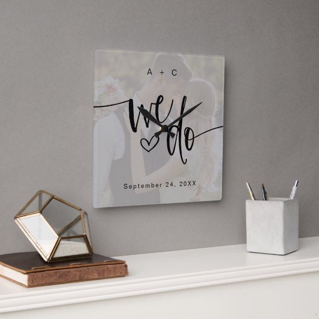 Wir erstellen ein Drehbuch für ein Foto zur Hochze Quadratische Wanduhr (Büro)