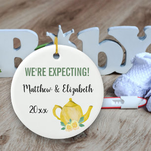 Wir erwarten, dass ein Baby Personalisiert wird Keramik Ornament