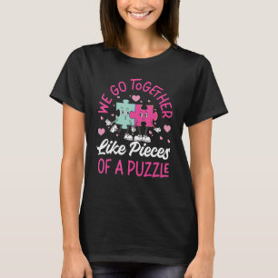 Wir gehen zusammen wie Teile eines Puzzles 1 T-Shirt