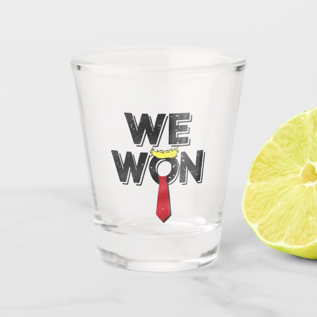 Wir gewinnen Donald Trump 2024 Schnapsglas (Vorderseite)