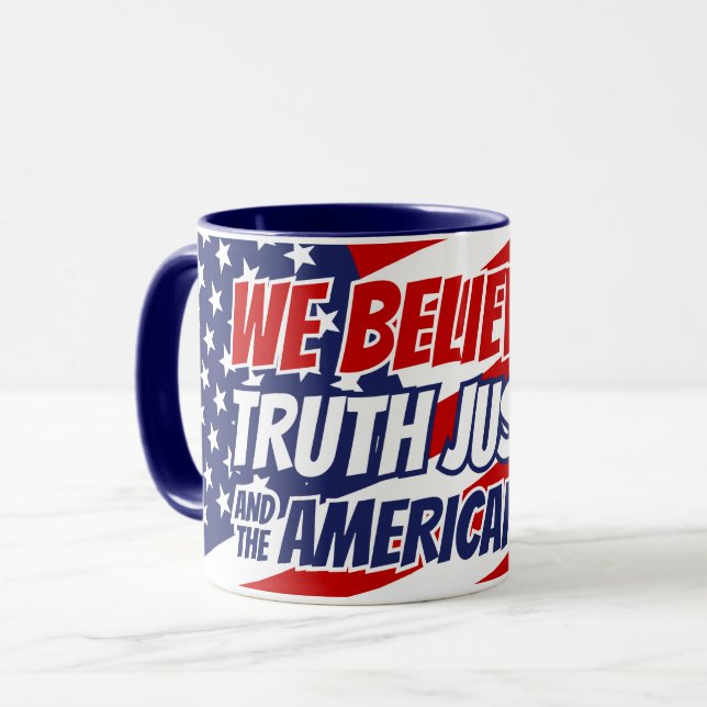 Wir glauben an die Wahrheit und den amerikanischen Tasse (Vorderseite Links)