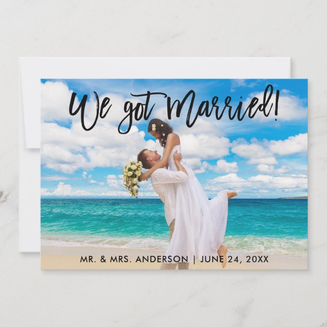 Wir Got Verheiratete Brush Script Celebration Invi Ankündigung (Vorderseite)