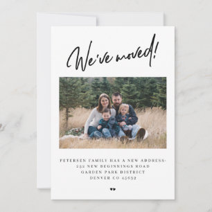 Wir haben das moderne, einfache Foto verschoben Ankündigung